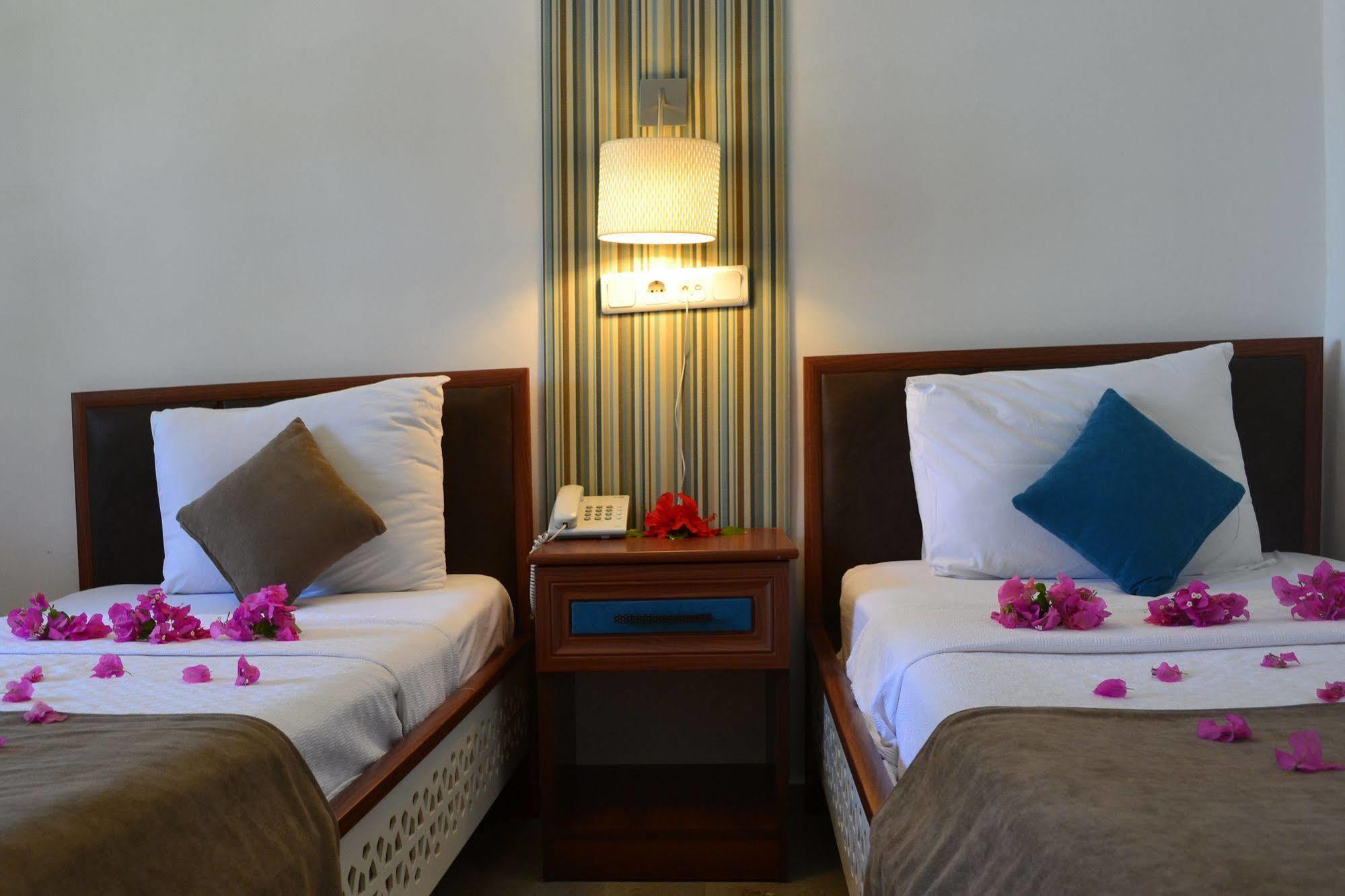 Oskay Hotel Dalyan Esterno foto